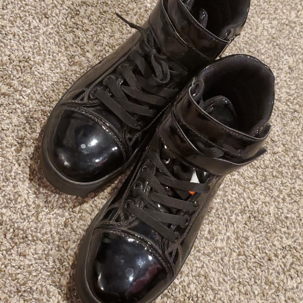 Kids hop hop high tops